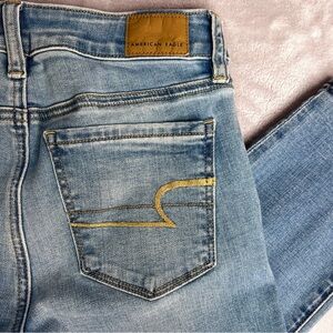 American Eagle skinny super stretch low rise jeans. Size 25/0 NWT